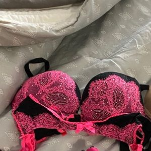 L.A. Senza 34D neon pink and black bra and garter